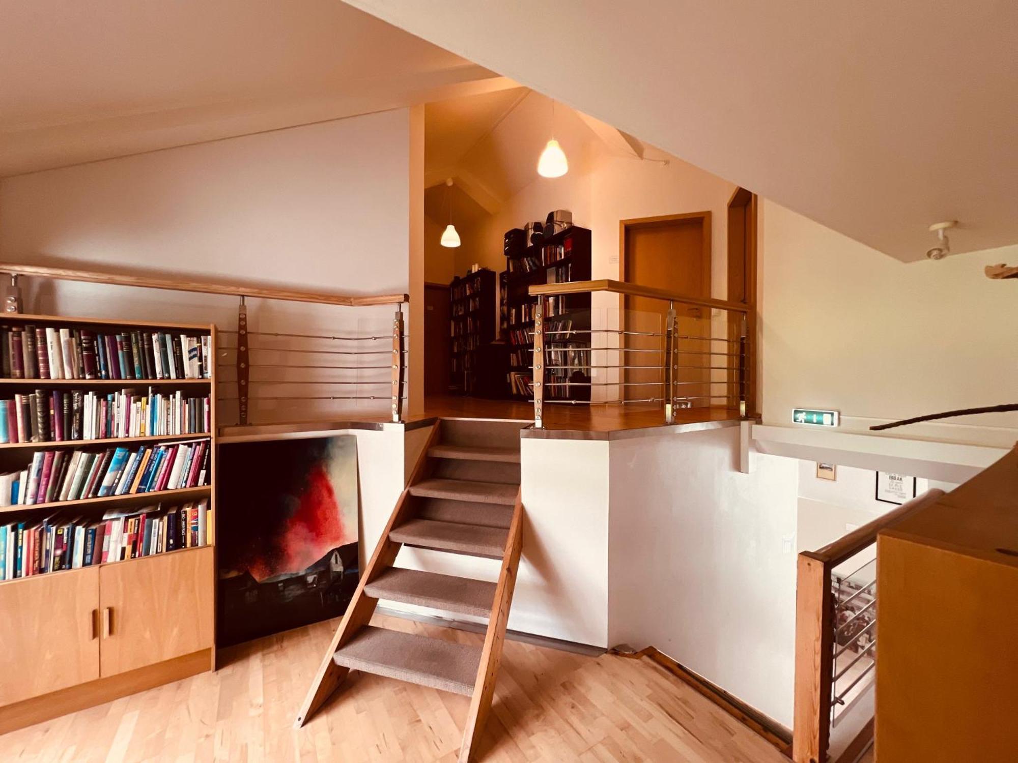 Reykjavik Peace Center Guesthouse Экстерьер фото