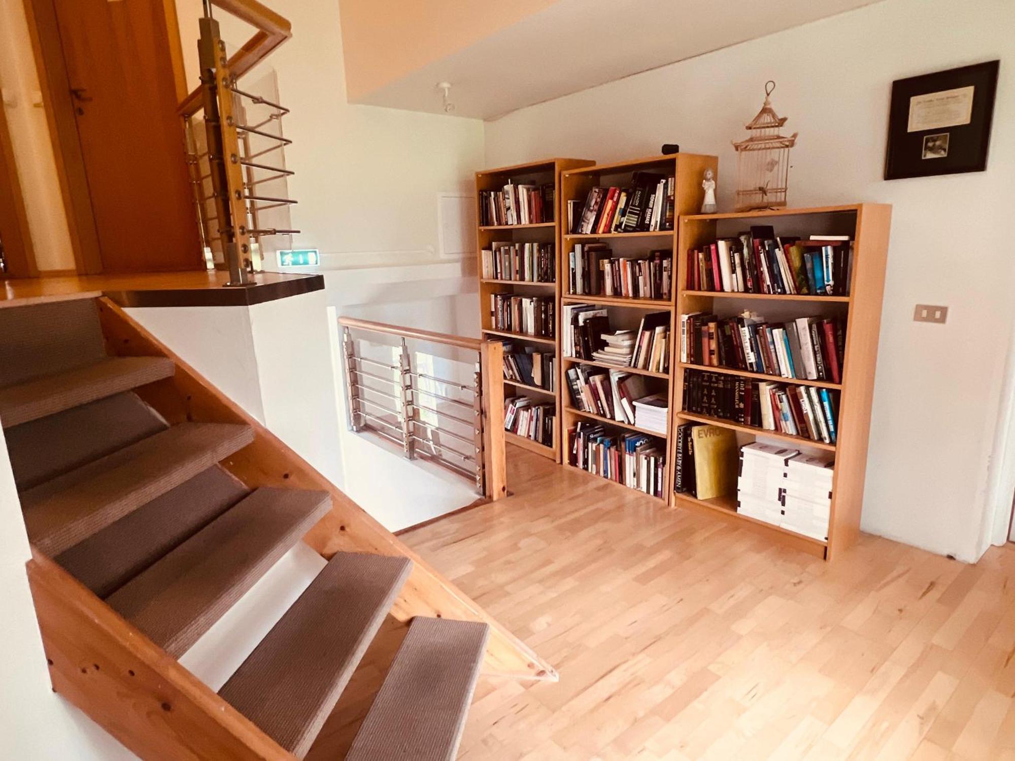 Reykjavik Peace Center Guesthouse Экстерьер фото
