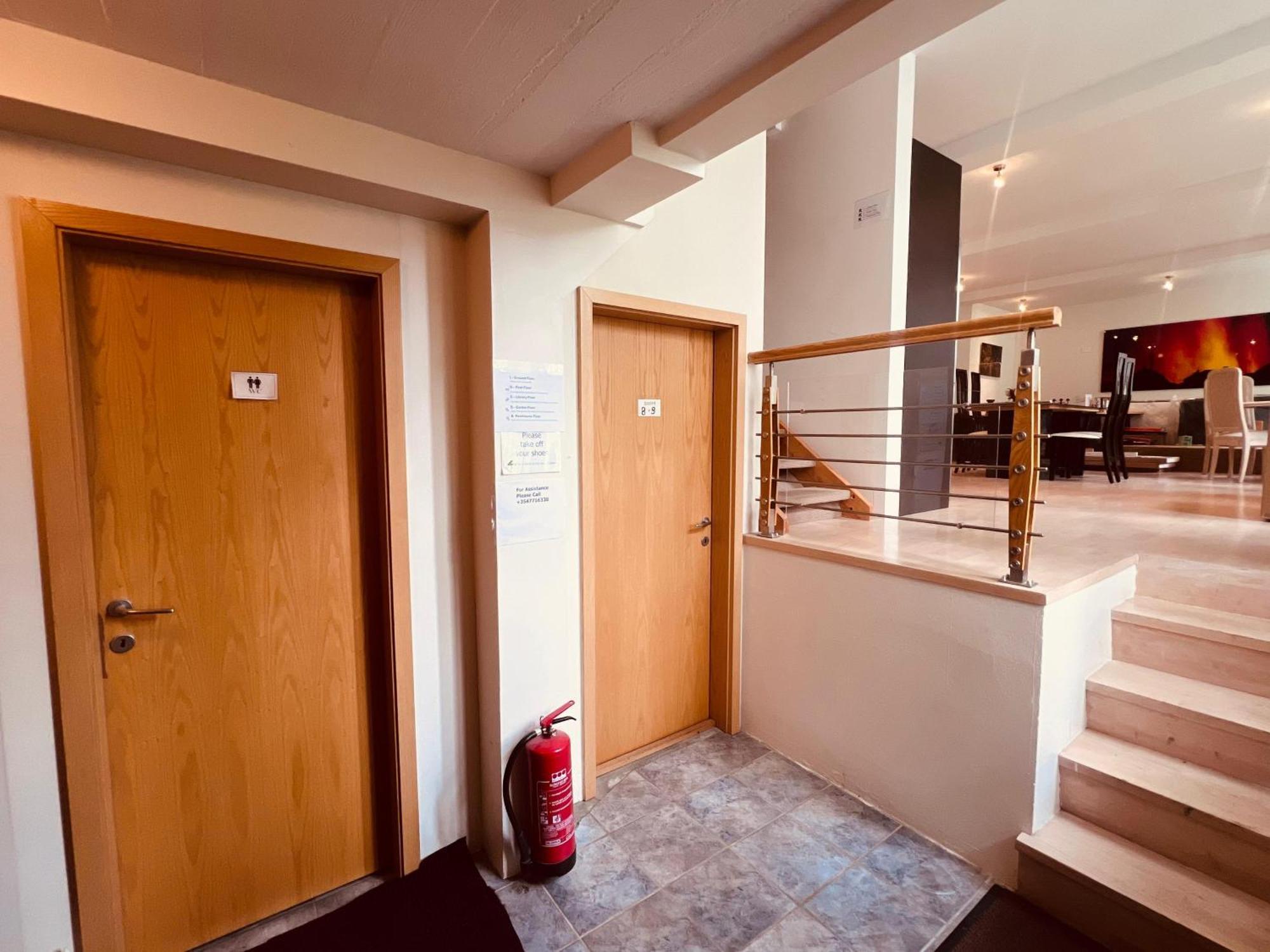 Reykjavik Peace Center Guesthouse Экстерьер фото