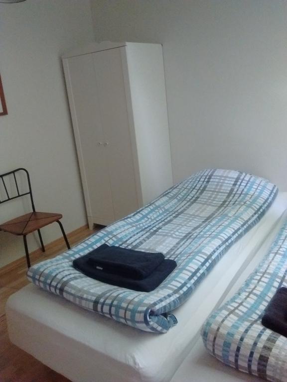 Reykjavik Peace Center Guesthouse Экстерьер фото