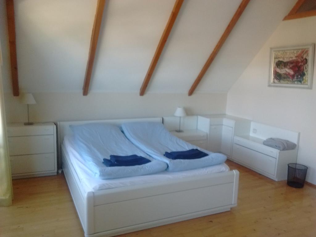 Reykjavik Peace Center Guesthouse Экстерьер фото