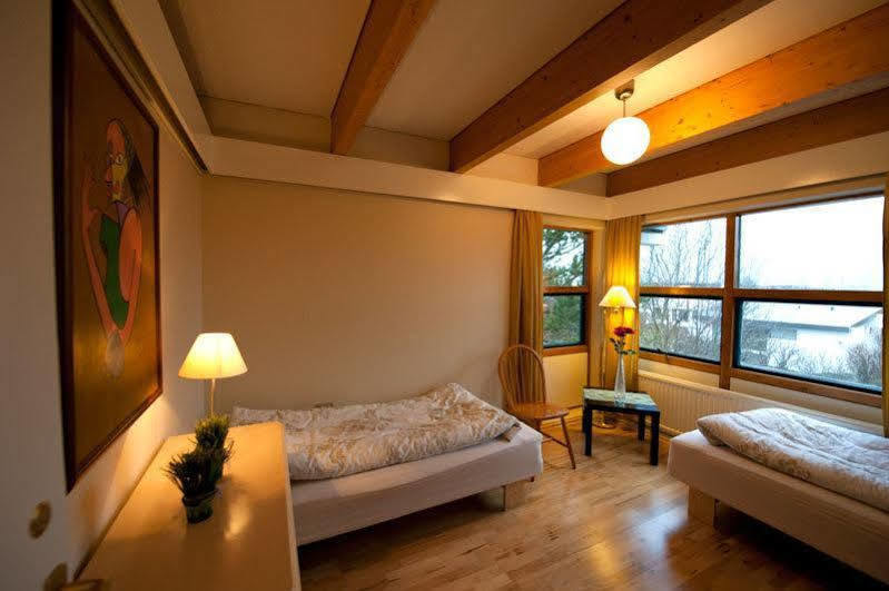 Reykjavik Peace Center Guesthouse Экстерьер фото